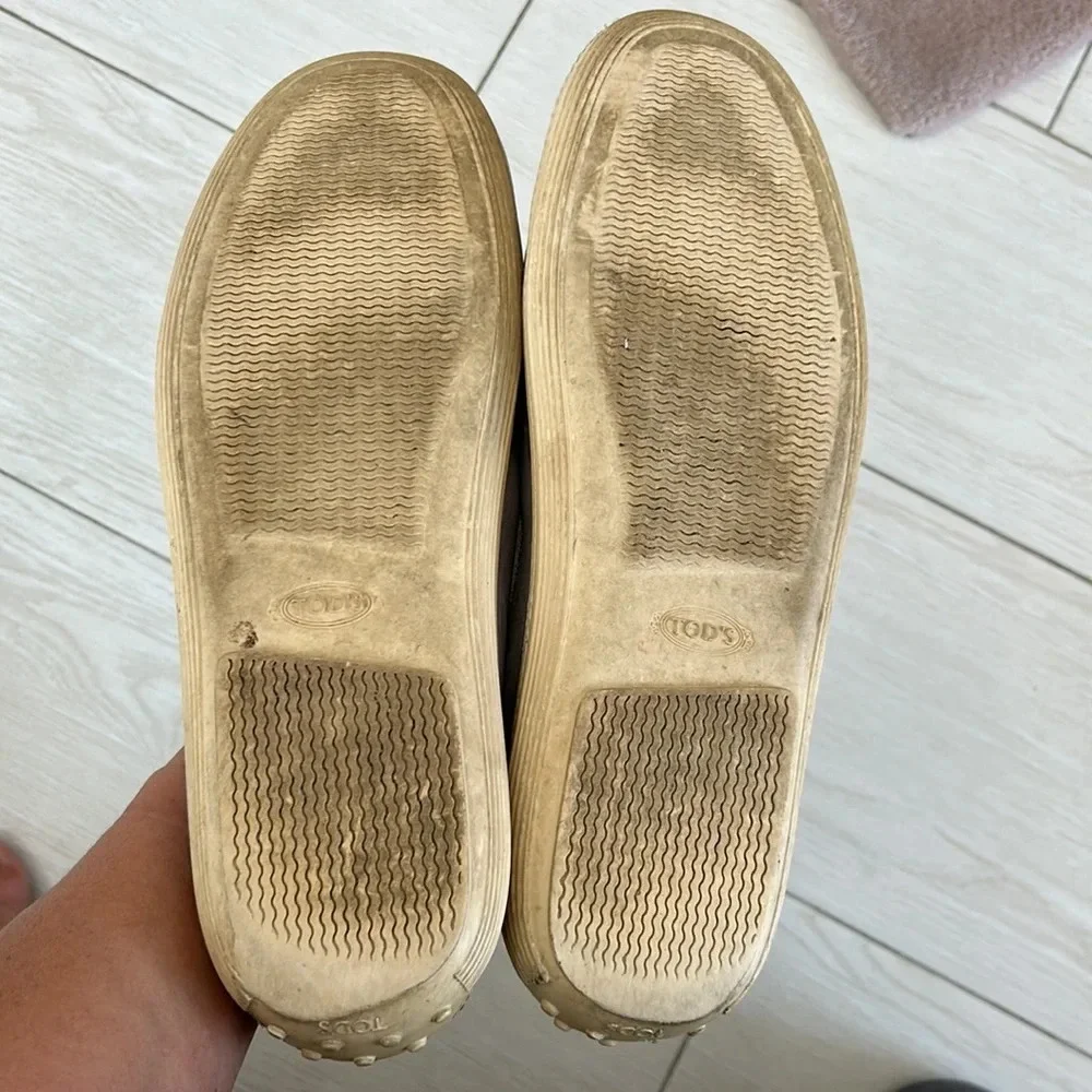Tod's slip ons
